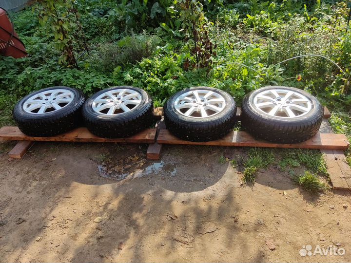 Колеса r15 зимние на Honda Fit, Jazz