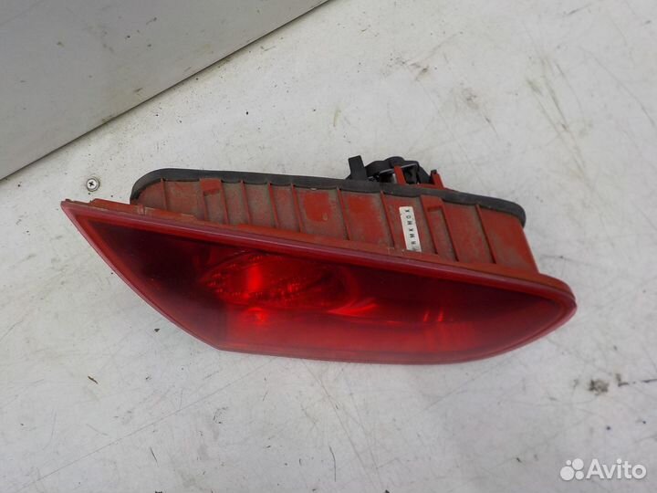 Фонарь задний левый внутренний Seat Leon 2009-2012