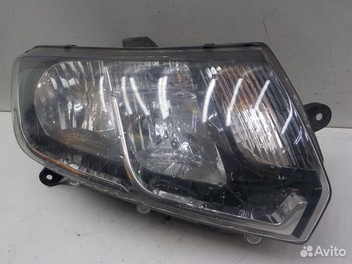 Фара правая Renault Sandero 2014