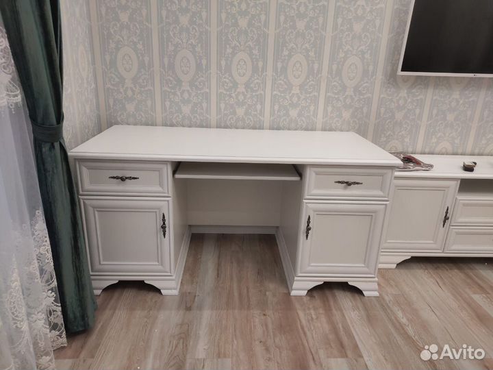 Большой письменный стол Кентаки