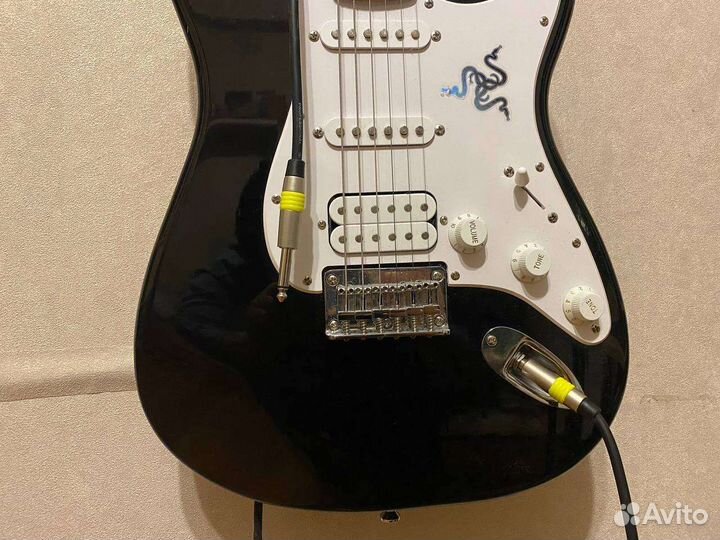 Электро гитара fender squier Strat + комбик