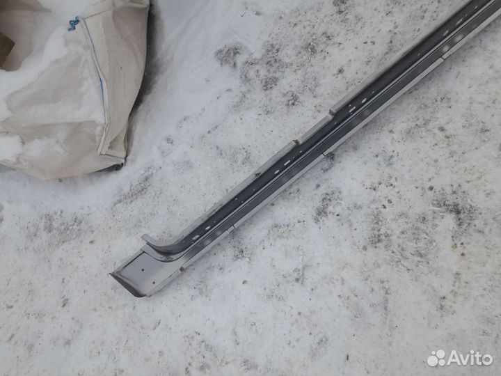 Порог на УАЗ патриот левый