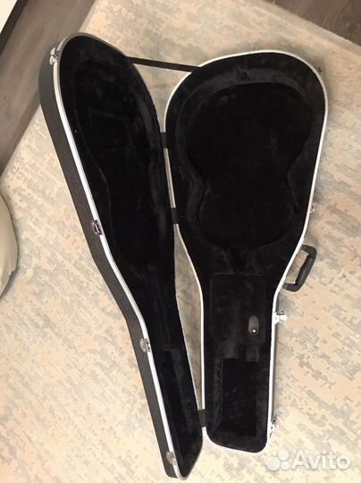 Разное гитарное оборудование