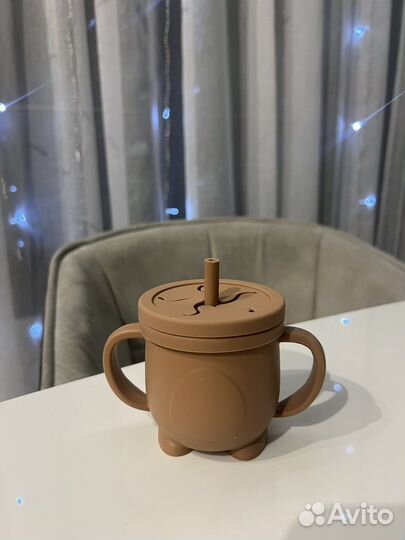 Поильник непроливайка с трубочкой новый