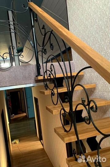 Лестничные перила кованные с монтажем