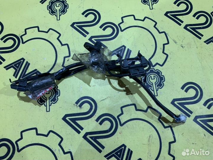 Датчик ABS Toyota Harrier GSU30W 2grfe 2007.11