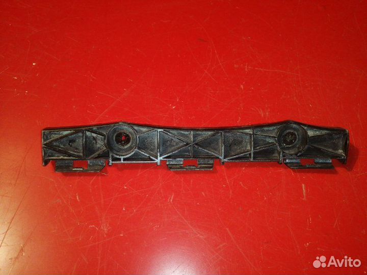 Кронштейн бампера задний левый Lexus Is 2005-2011