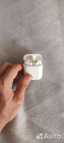Наушники Airpods