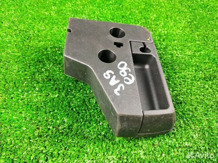 Ручка откидывания задних сидений левая Bmw E90