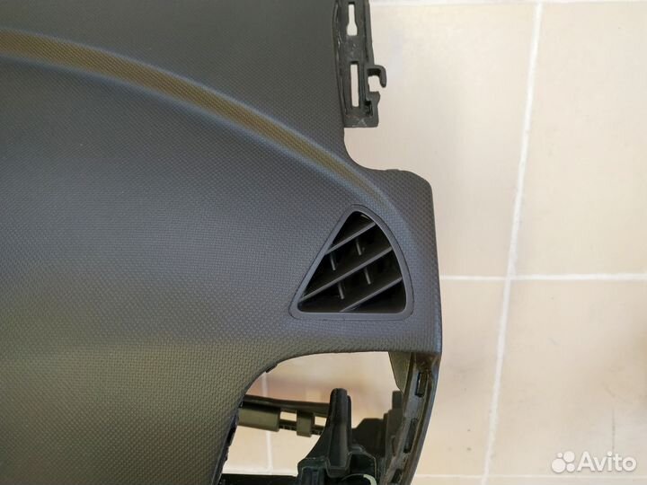 Торпедо панель приборов Hyundai Solaris