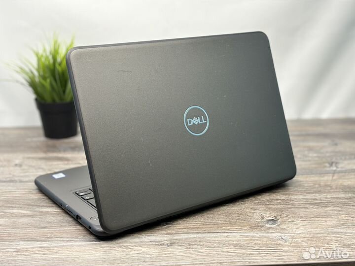 Dell Latitude 3300