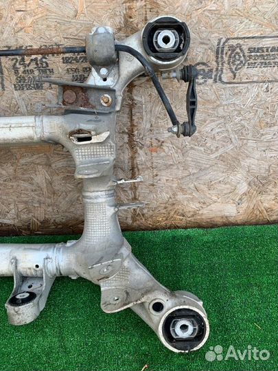 Подрамник задний Bmw 528 F10 3.0 N52B30 2011