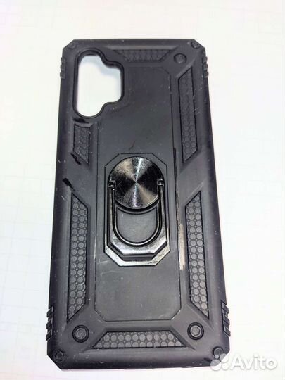 Чехлы на телефон