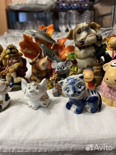 Фигурки и статуэтки