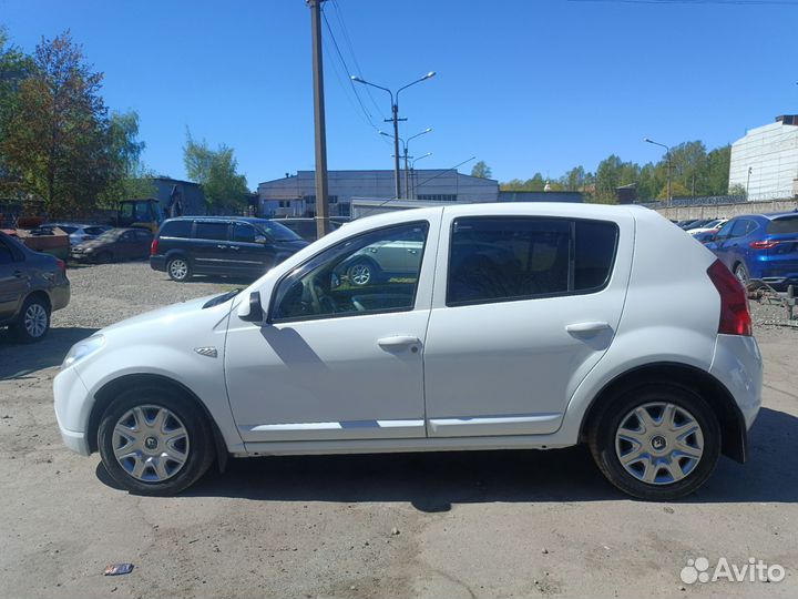 Renault Sandero 1.6 AT, 2011, 118 500 км