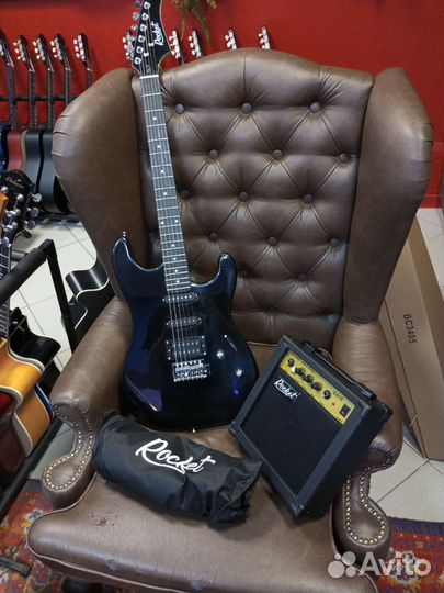 Электрогитара набор гитара+комбик+чехол+аксессуары