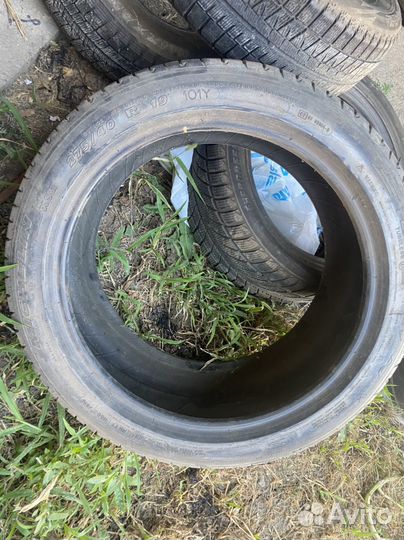 Accelera 651 Sport 255/40 R17