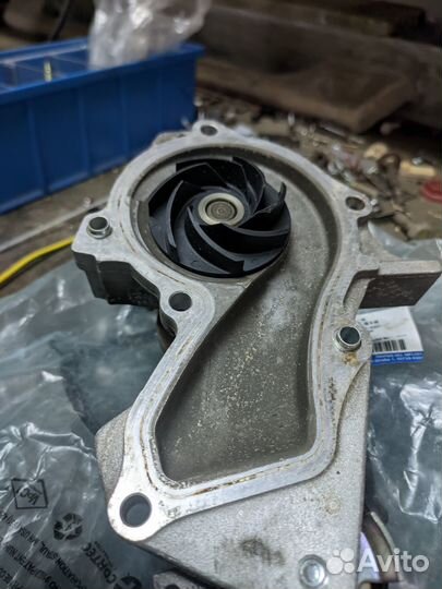 Помпа ford Куга 2 1.6