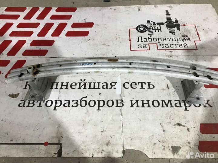 Усилитель переднего бампера Nissan Juke I (2010—2014)