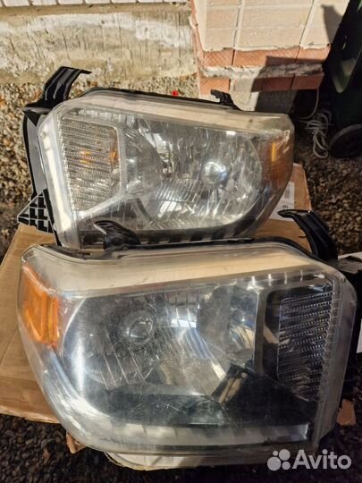 Фары Toyota Tundra 2014