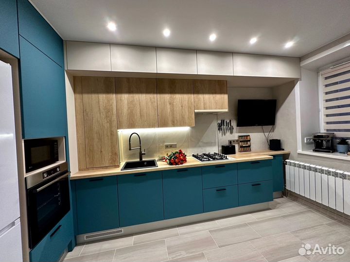 Кухня под потолок из мдф на заказ в Новосибирске