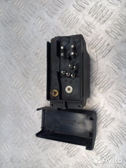 Блок реле Mercedes-Benz T1 207
