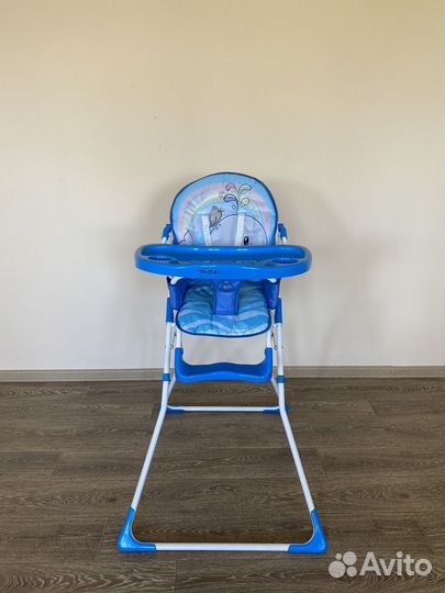 Стульчик для кормления с перекидной столешницей