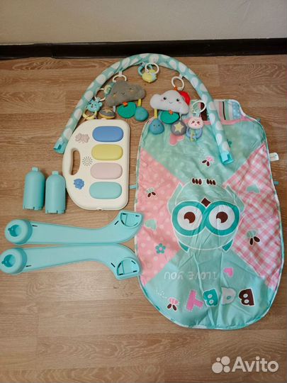 Развивающий коврик с пианино и игрушками