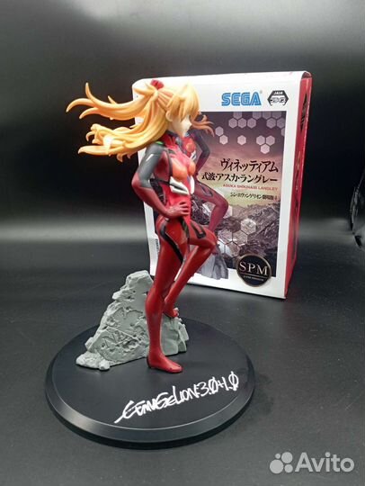 Аниме фигурка aska на камнях