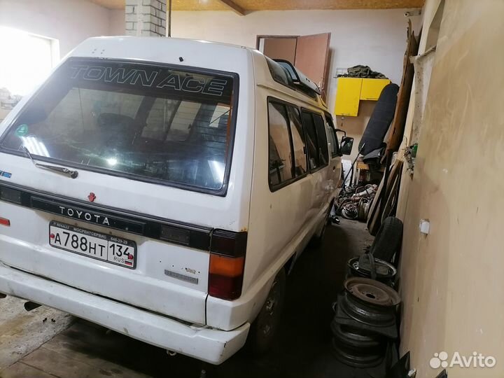 Кузов по частям Toyota Town Ace 1987 года