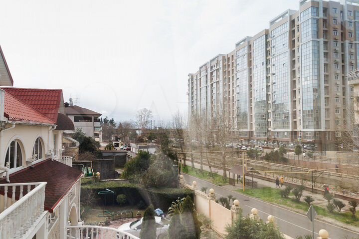 Дом 300 м² на участке 5 сот.