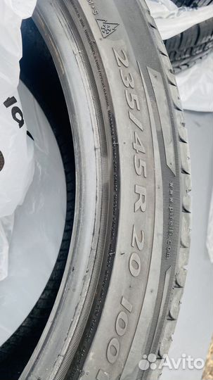 Pirelli Scorpion Zero 235/45 R20