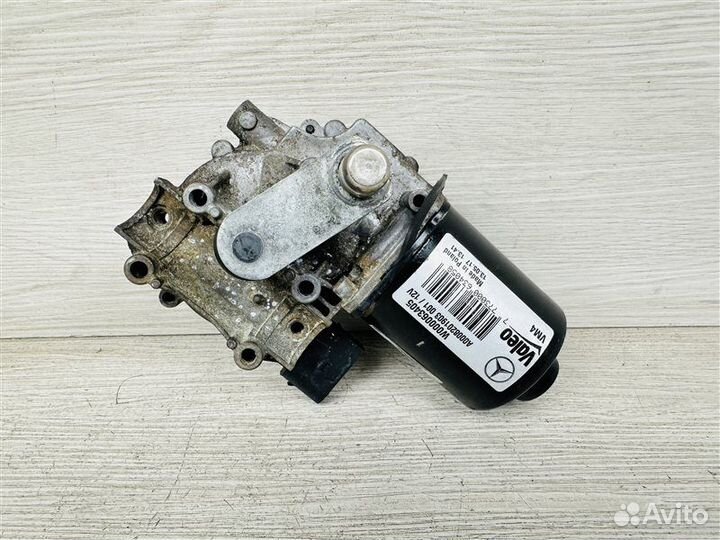 Моторчик стеклоочистителя передний Mercedes