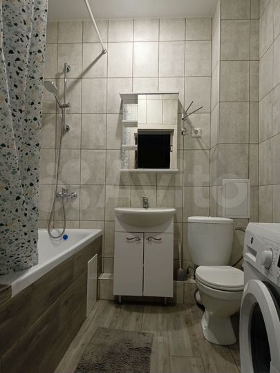 2-к. квартира, 60 м², 1/14 эт.
