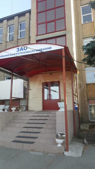 Офисное помещение, помещения под склад и торговлю