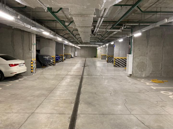 Машиноместо, 15 м²