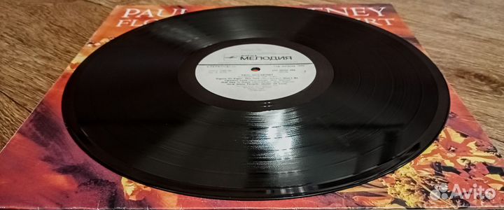 Пластинка Paul McCartney Flowers in the dirt NM