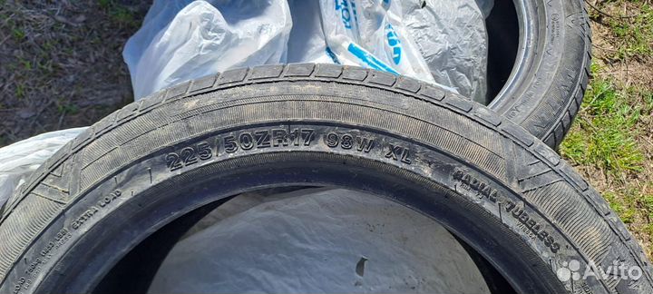 Koryo Winter K611 215/55 R17 94V