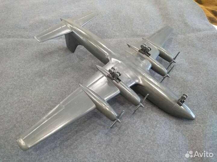 Сборная модель Bristol Britannia 1/96 Ново Фрог