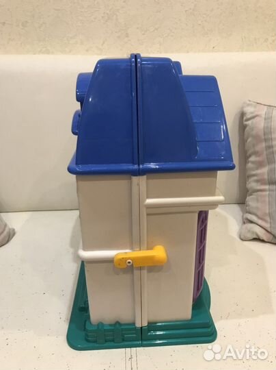 Кукольный домик с мебелью