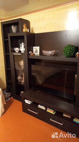 Продается стенка в гостиную