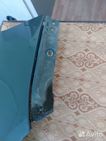 Крыло переднее правое priora