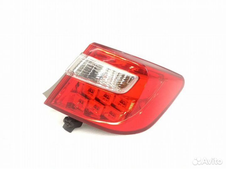 Фонарь задний правый Toyota Camry V50