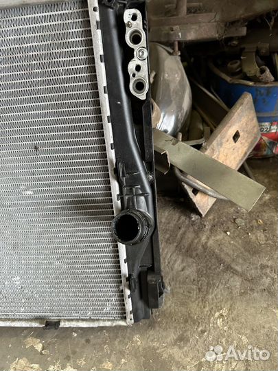 Радиатор охлаждения Bmw e90
