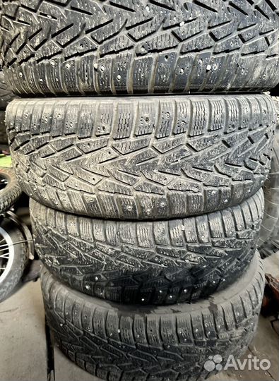 Nokian Tyres Hakkapeliitta 7 215/60 R16