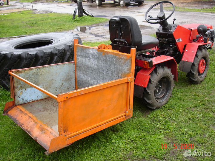 Задненавесной ковш на минитрактор