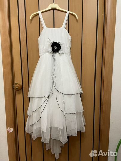 Платье для девочки 42-44 размера