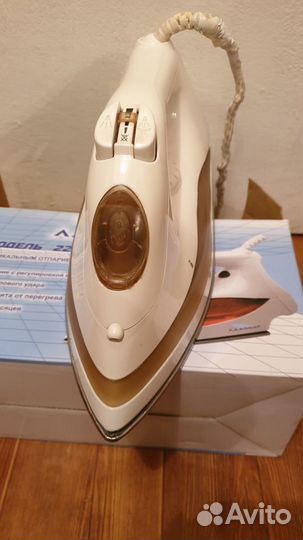 Утюг Ладомир 22