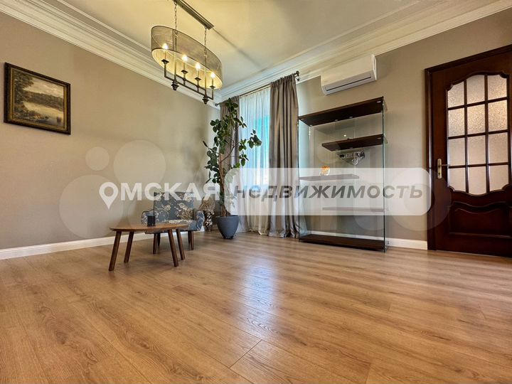 3-к. квартира, 85 м², 4/4 эт.