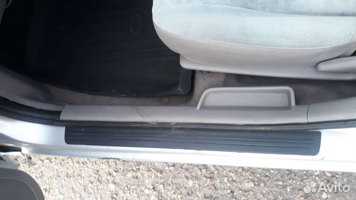 Накладка порога nissan sunny b15